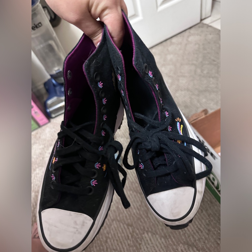 Converse Day of the Dead